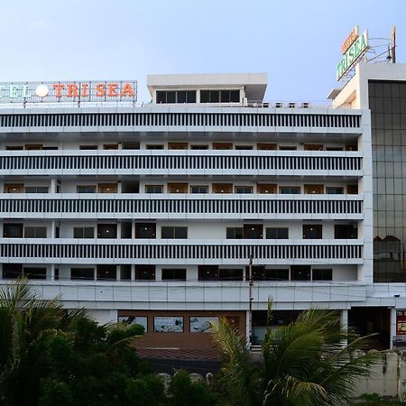 Hotel Tri Sea Канниякумари Экстерьер фото