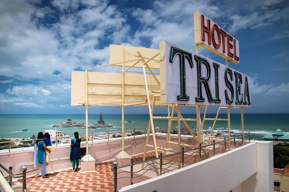 Hotel Tri Sea Канниякумари Экстерьер фото