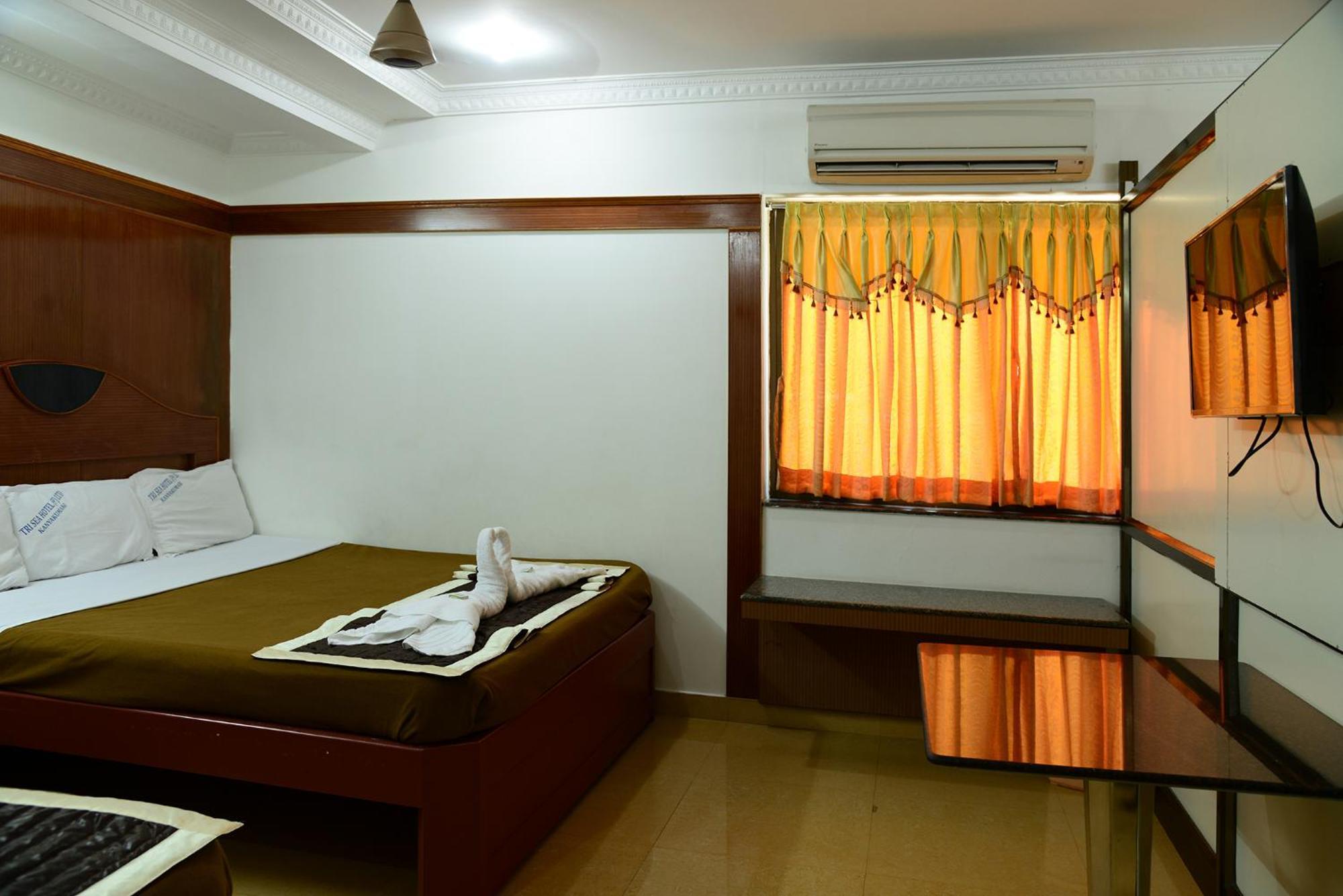 Hotel Tri Sea Канниякумари Экстерьер фото