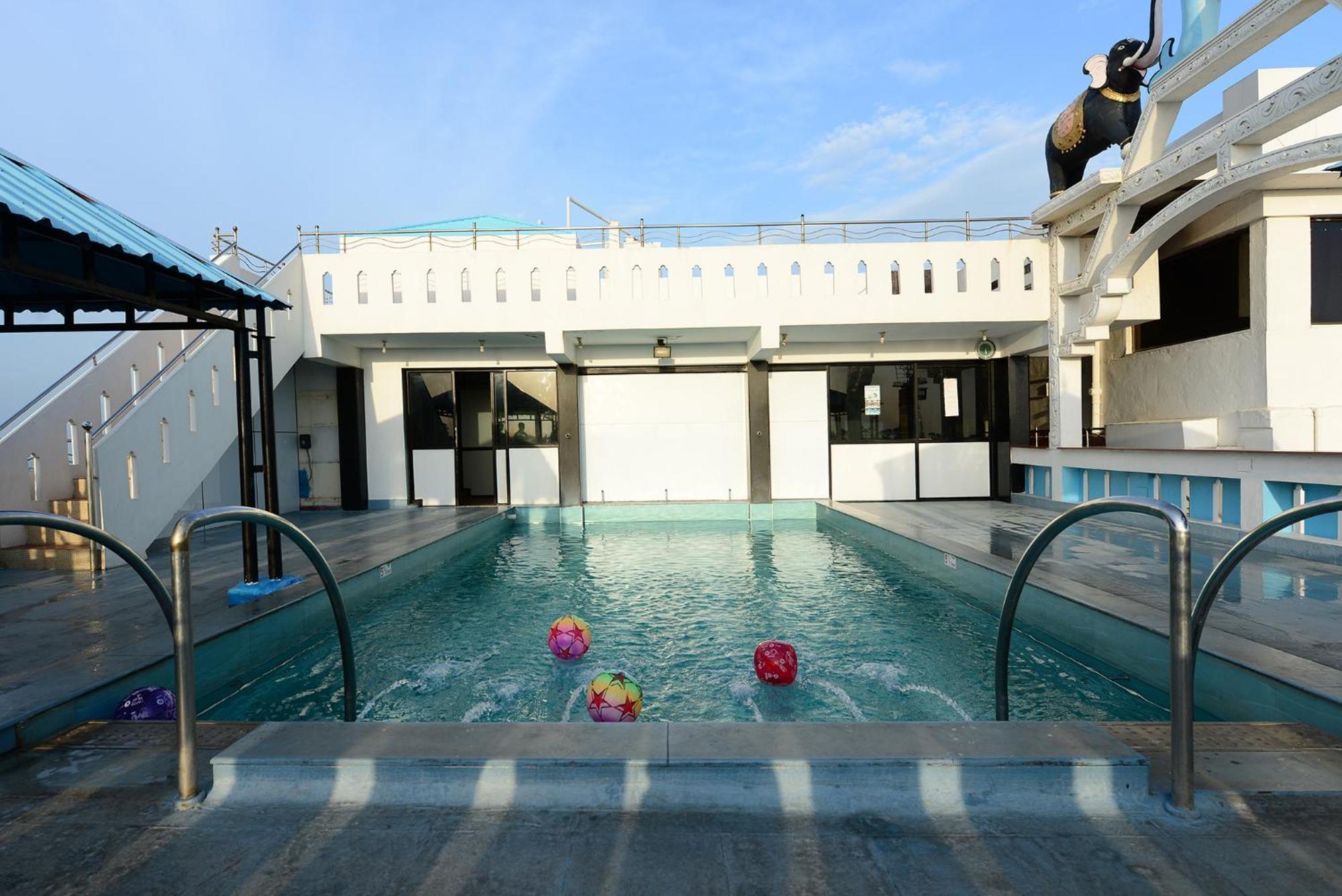 Hotel Tri Sea Канниякумари Экстерьер фото