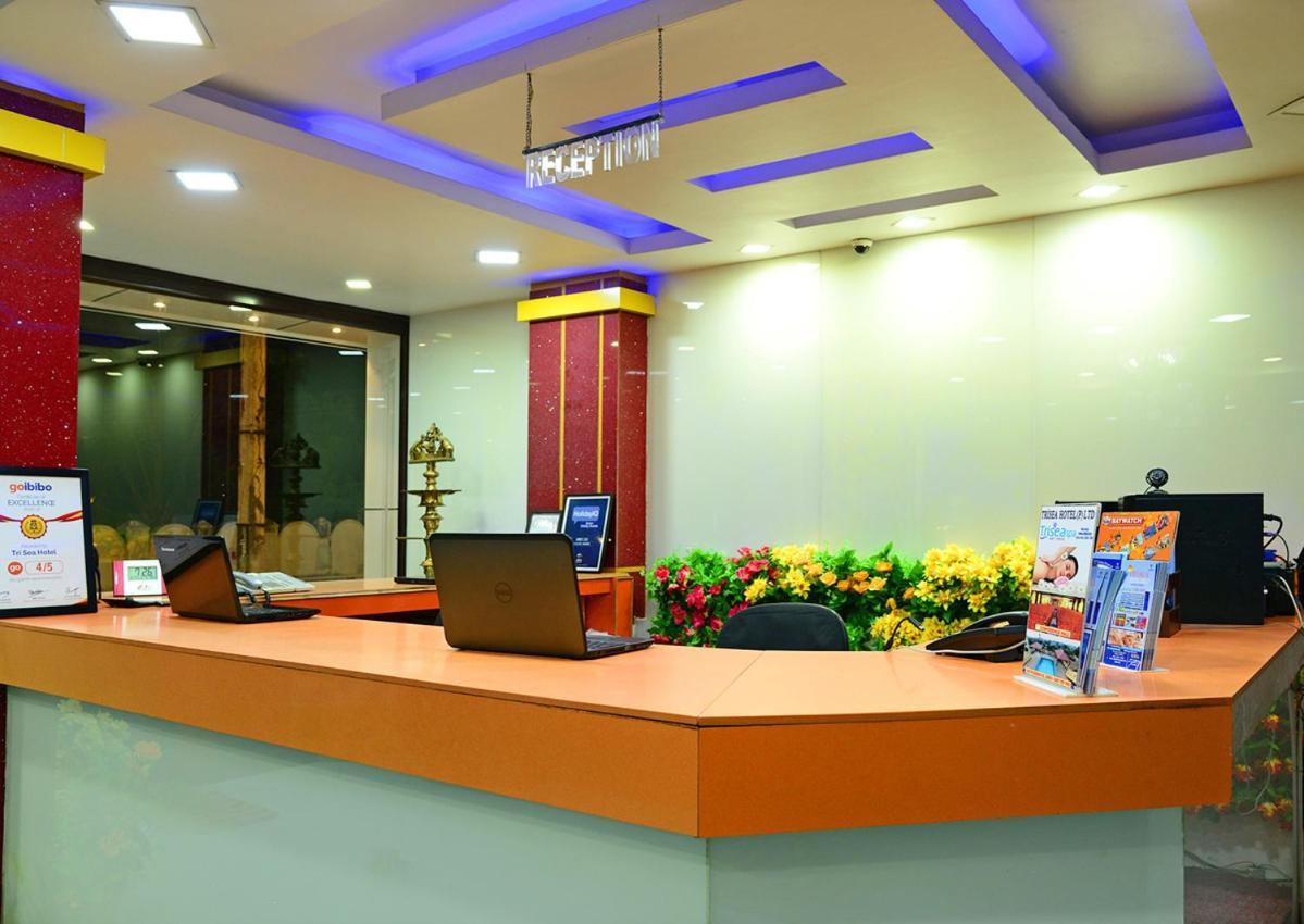Hotel Tri Sea Канниякумари Экстерьер фото