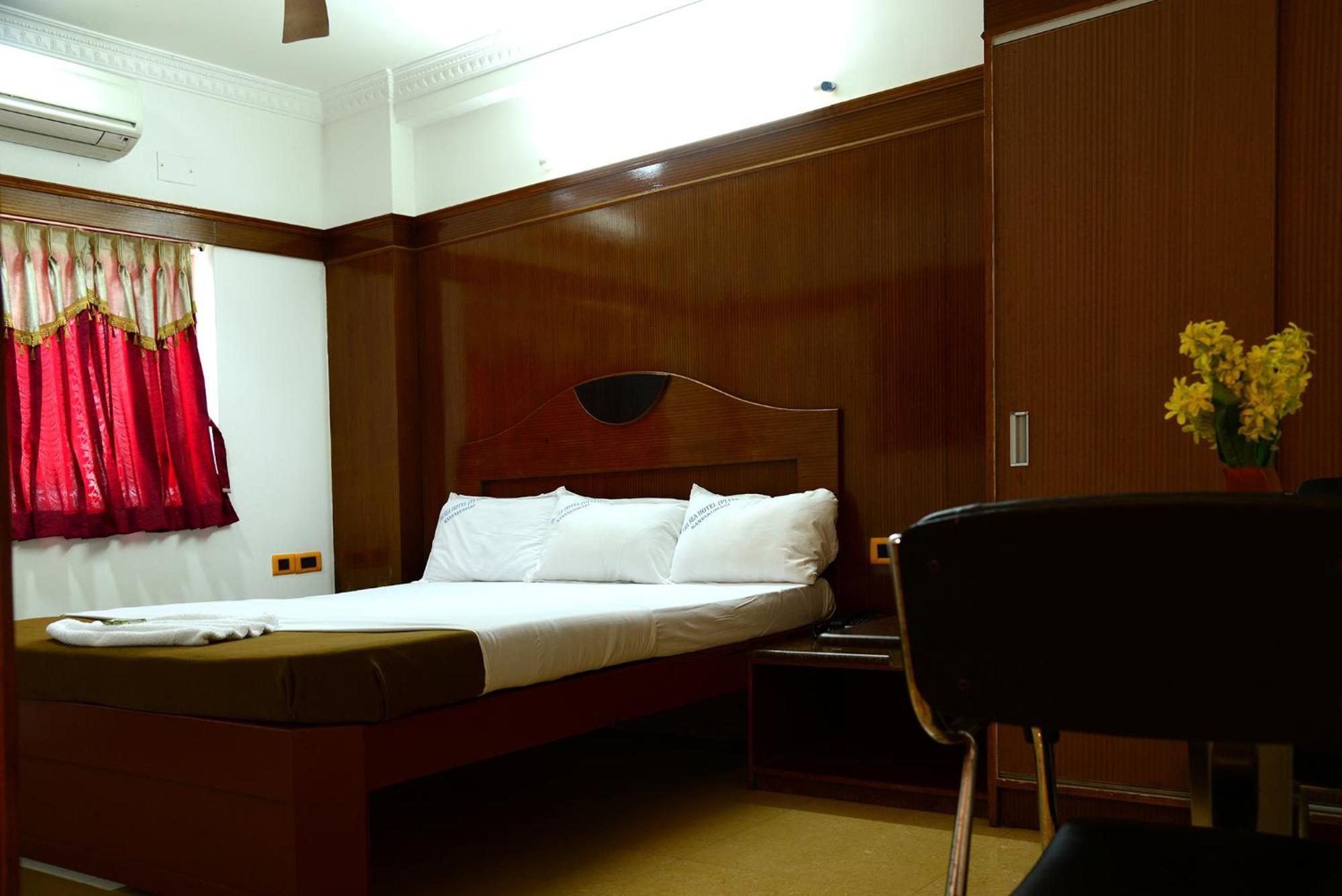 Hotel Tri Sea Канниякумари Экстерьер фото