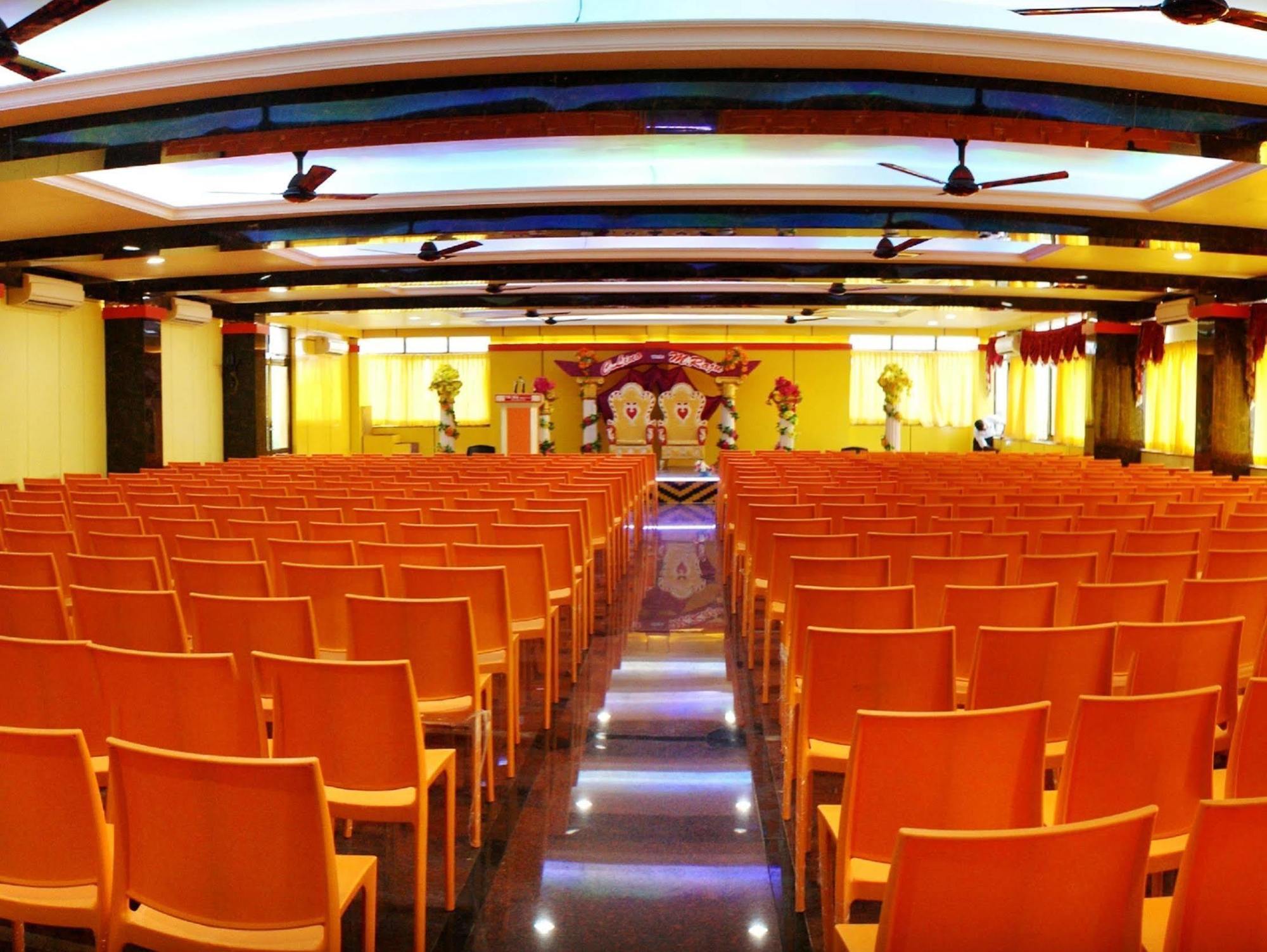 Hotel Tri Sea Канниякумари Экстерьер фото