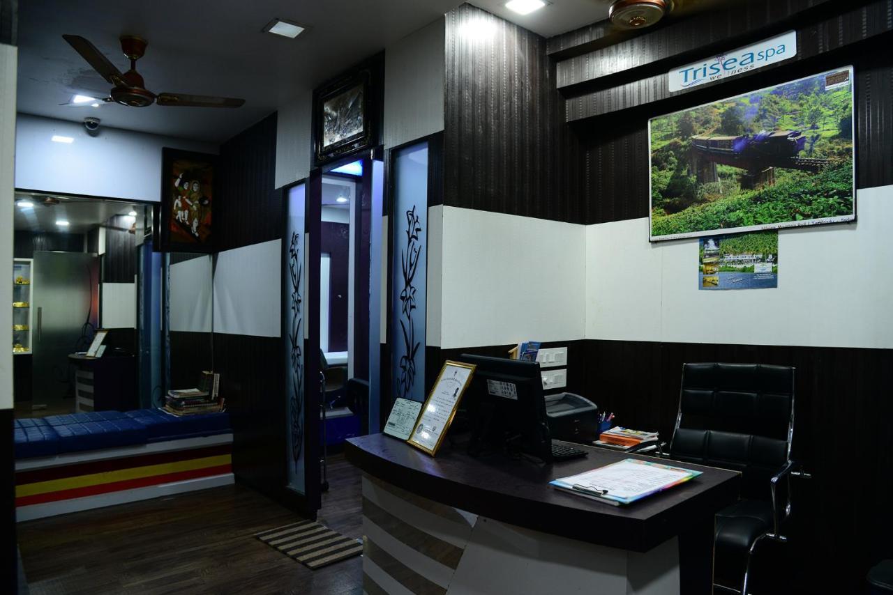 Hotel Tri Sea Канниякумари Экстерьер фото